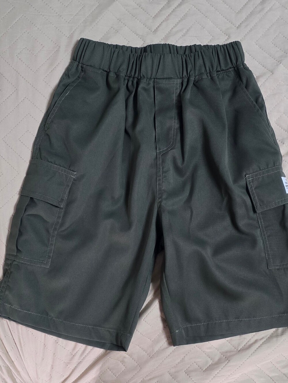 3-Piece Youth Cargo Shorts Set – Size 15–16Y – New - Picture 6 of 6